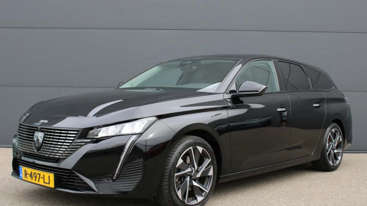 Peugeot 308 (2022) — foto 1