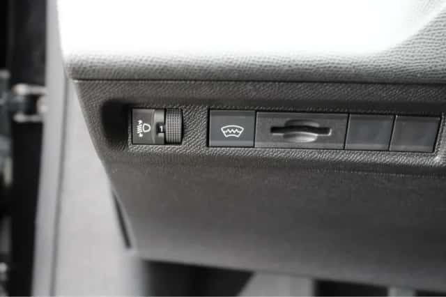 Peugeot 308 (2022) thumbnail 17