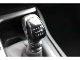 Peugeot 308 (2022) thumbnail 18
