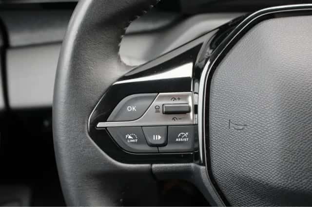 Peugeot 308 (2022) thumbnail 25