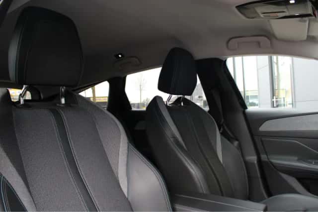 Peugeot 308 (2022) thumbnail 4