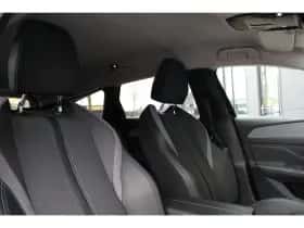Peugeot 308 (2022) thumbnail 4