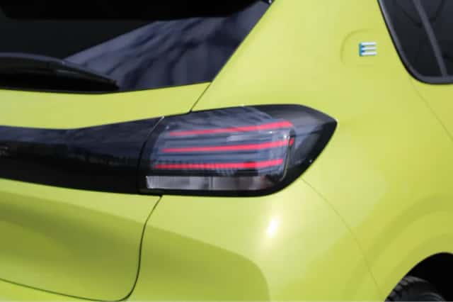 Peugeot e-208 (2024) thumbnail 12