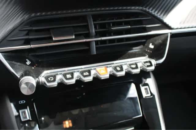 Peugeot e-208 (2024) thumbnail 21