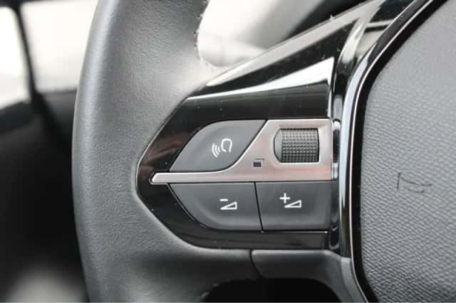 Peugeot e-208 (2024) thumbnail 28