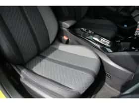 Peugeot e-208 (2024) thumbnail 4