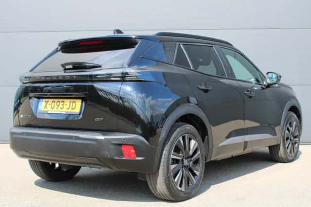 Peugeot e-2008 (2023) thumbnail 2