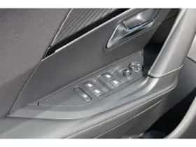 Peugeot e-2008 (2023) thumbnail 17