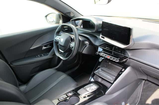 Peugeot e-2008 (2023) thumbnail 3