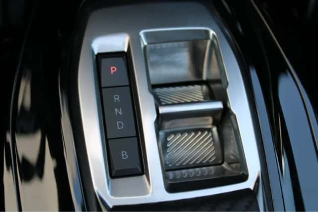 Peugeot e-2008 (2023) thumbnail 30