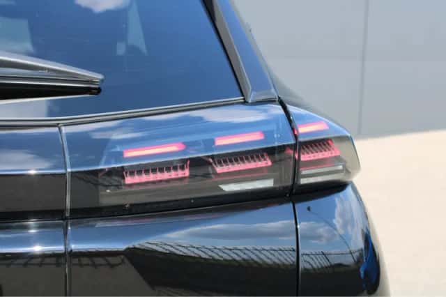 Peugeot e-2008 (2023) thumbnail 34