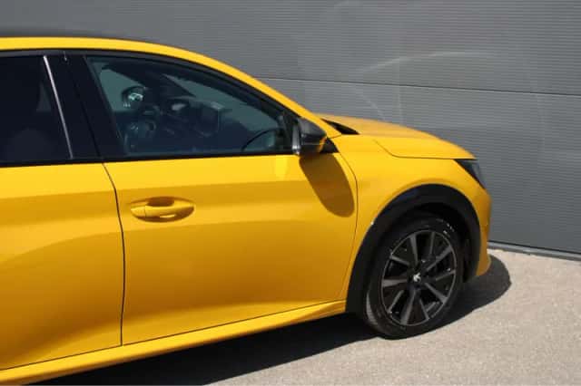 Peugeot 208 (2022) thumbnail 11