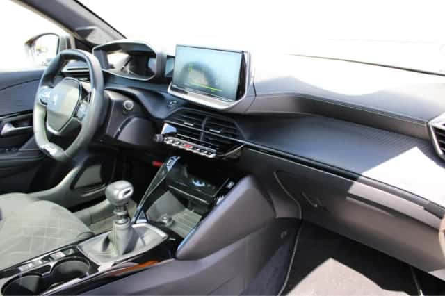 Peugeot 208 (2022) thumbnail 3