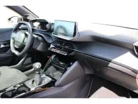 Peugeot 208 (2022) thumbnail 3