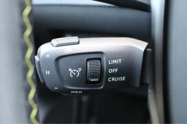 Peugeot 208 (2022) thumbnail 29