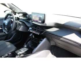 Peugeot 208 (2025) thumbnail 3