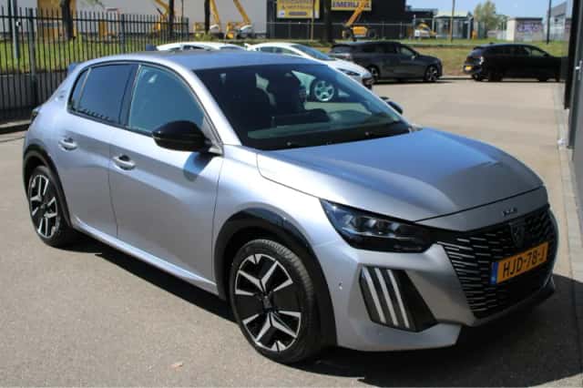 Peugeot 208 (2025) thumbnail 9