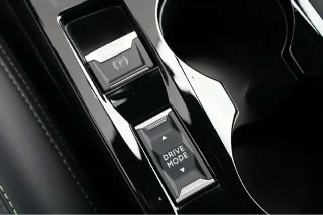 Peugeot e-2008 (2024) thumbnail 21