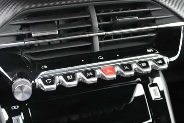 Peugeot e-2008 (2024) thumbnail 23