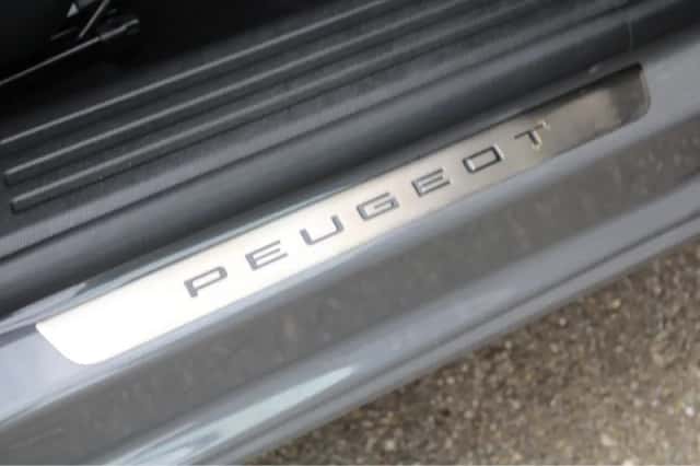 Peugeot e-2008 (2024) thumbnail 6