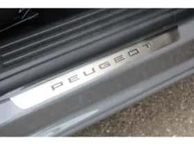 Peugeot e-2008 (2024) thumbnail 6
