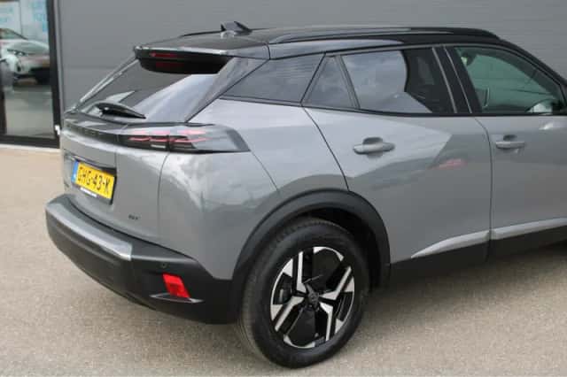 Peugeot e-2008 (2024) thumbnail 10