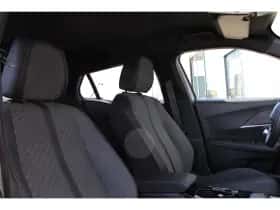 Peugeot e-2008 (2025) thumbnail 4
