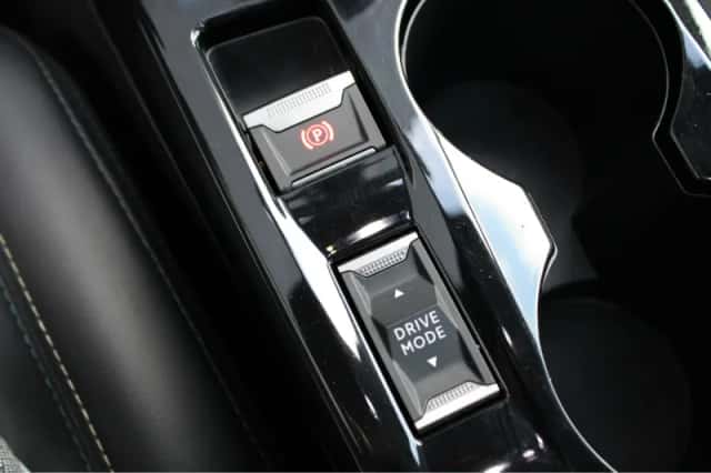 Peugeot 208 (2021) thumbnail 19