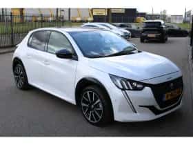 Peugeot 208 (2021) thumbnail 8