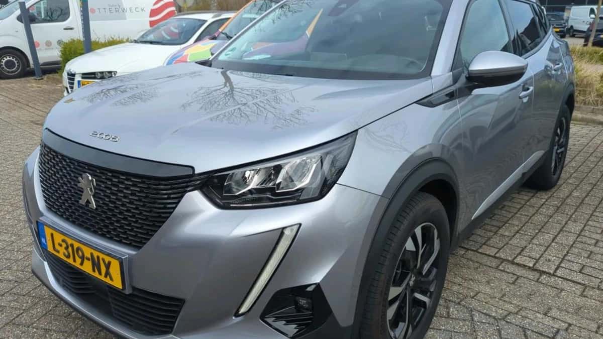 Peugeot 2008 (2021) — foto 1