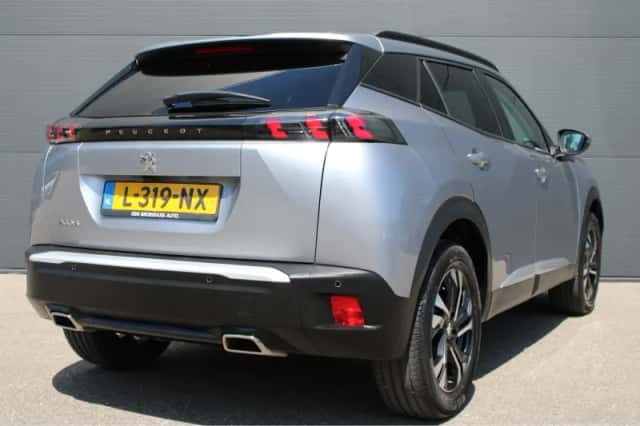 Peugeot 2008 (2021) thumbnail 2