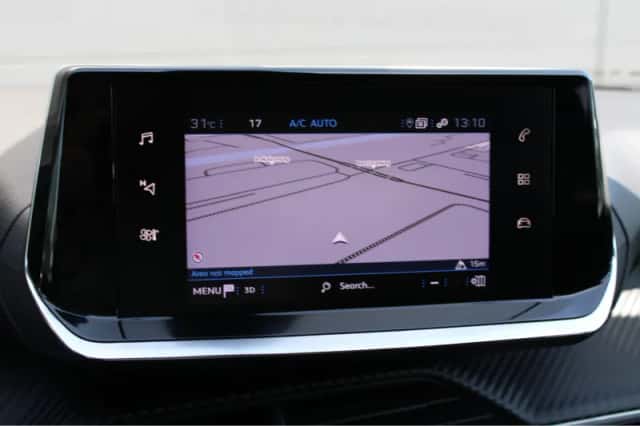 Peugeot 2008 (2021) thumbnail 21