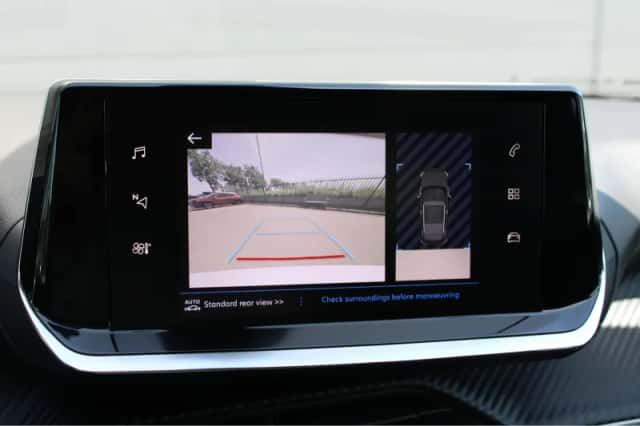 Peugeot 2008 (2021) thumbnail 22