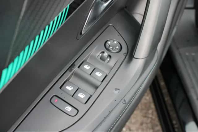 Peugeot 2008 (2022) thumbnail 11
