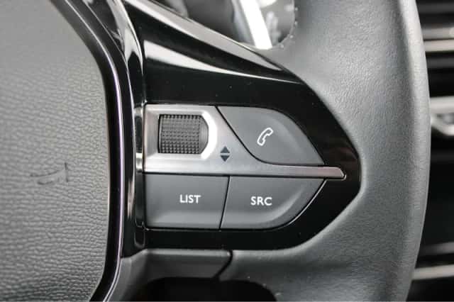 Peugeot 2008 (2022) thumbnail 21