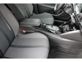 Peugeot 2008 (2022) thumbnail 4