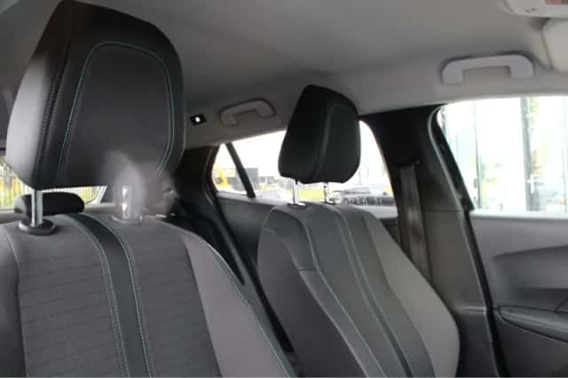 Peugeot 2008 (2022) thumbnail 5