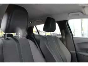 Peugeot 2008 (2022) thumbnail 5