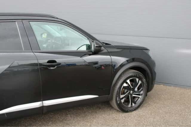 Peugeot 2008 (2022) thumbnail 8