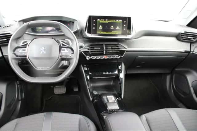 Peugeot 2008 (2022) thumbnail 10