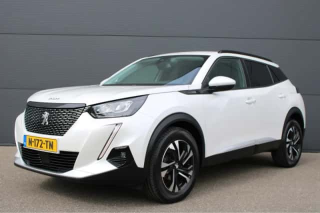 Peugeot 2008 (2021) thumbnail 1