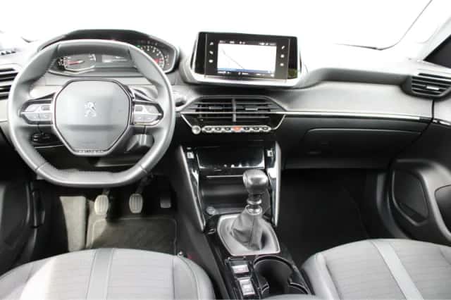 Peugeot 2008 (2021) thumbnail 11