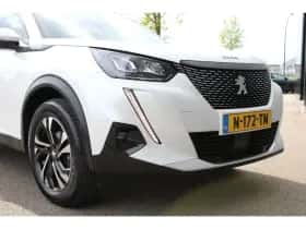 Peugeot 2008 (2021) thumbnail 6