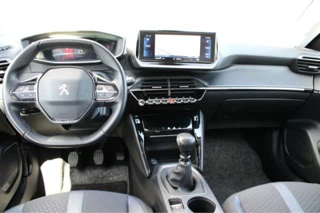 Peugeot 2008 (2021) thumbnail 12