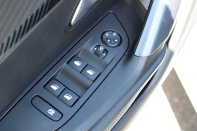 Peugeot 2008 (2021) thumbnail 14