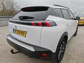 Peugeot 2008 (2021) thumbnail 3