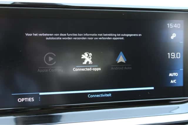 Peugeot 2008 (2021) thumbnail 25