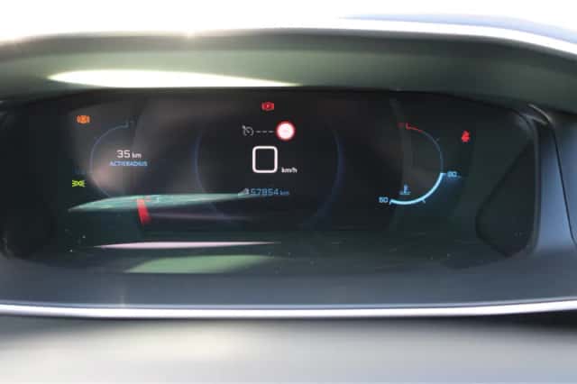 Peugeot 2008 (2021) thumbnail 26
