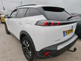 Peugeot 2008 (2021) thumbnail 4