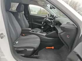 Peugeot 2008 (2021) thumbnail 8